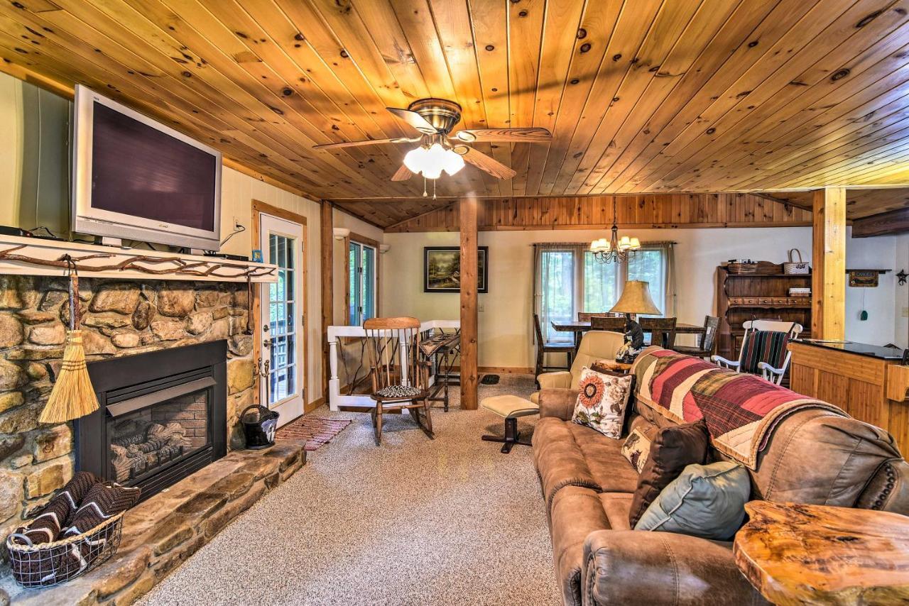 Robbinsville Cabin With Deck 3 Mi To Fontana Lake! Eksteriør billede