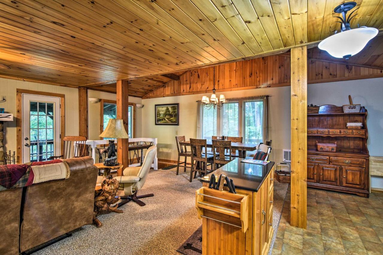 Robbinsville Cabin With Deck 3 Mi To Fontana Lake! Eksteriør billede